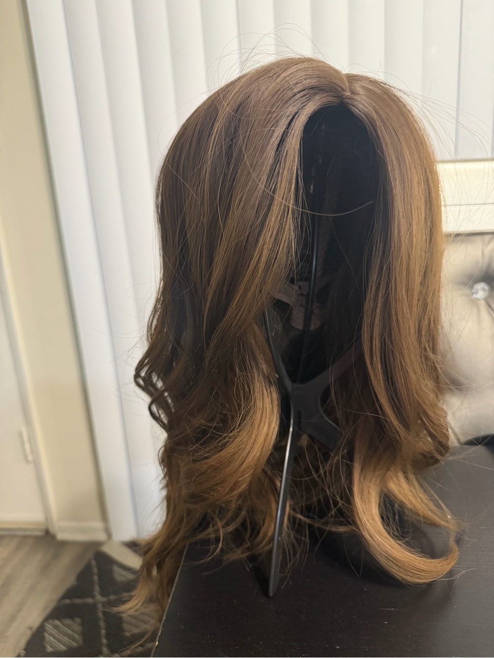 20” Brown Layered Women's Wig - Natural Chestnut Look